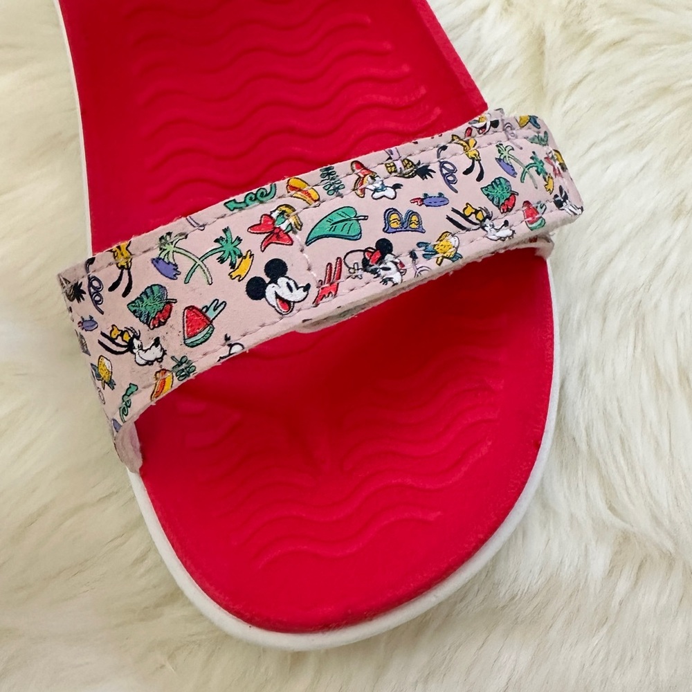 Native X Disney water sandals - Picture 3 of 8